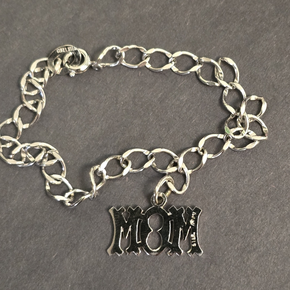 🔴 Vintage Sterling Silver MOM Charm Bracelet